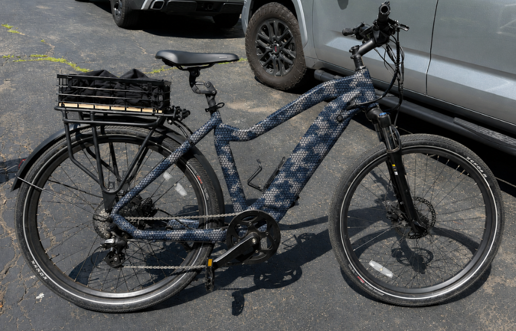 Work Raptor V7 Maritime — camo-wrapped commuter bike